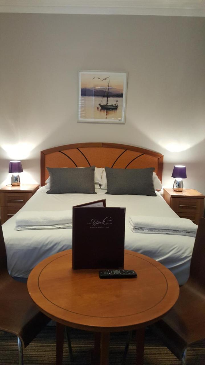 The York Hotel Уестън сюпър Меър Екстериор снимка